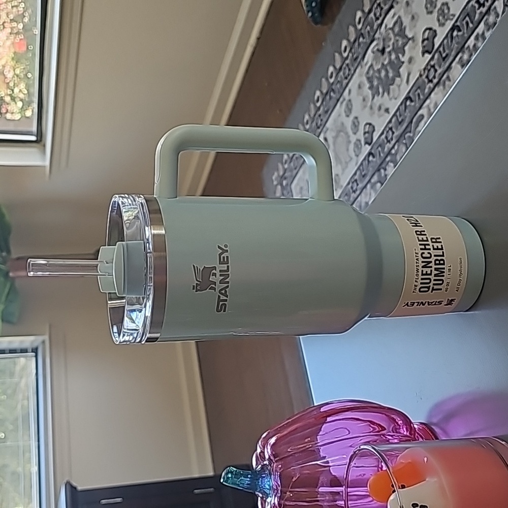 STANLEY BLUEBERRY MILK 40 OZ TUMBLER - NEW!!!